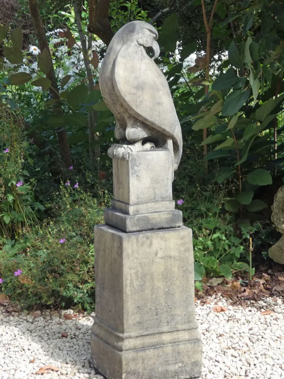 Eagle on Modena Pedestal Modern Stone Garden Statue