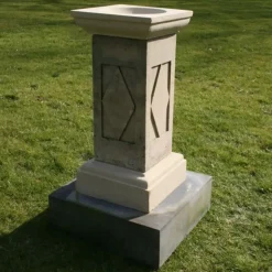 Grand Pedestal Design Stone Garden Birdbath