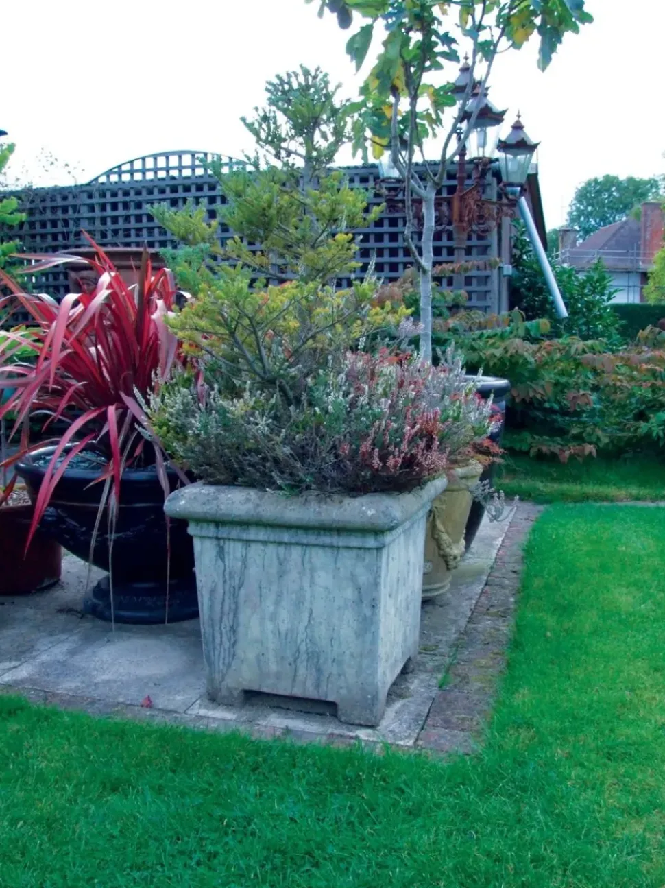 Grand Square Stone Garden Planter