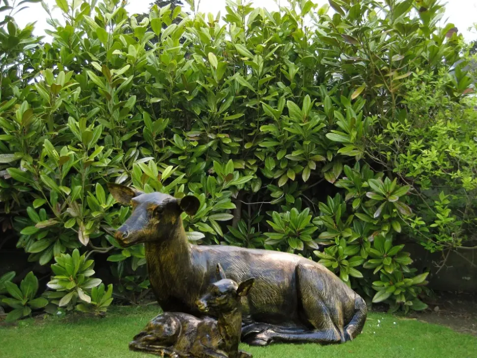 Laying Doe & Fawn 55cm Bronze Metal Garden Statues