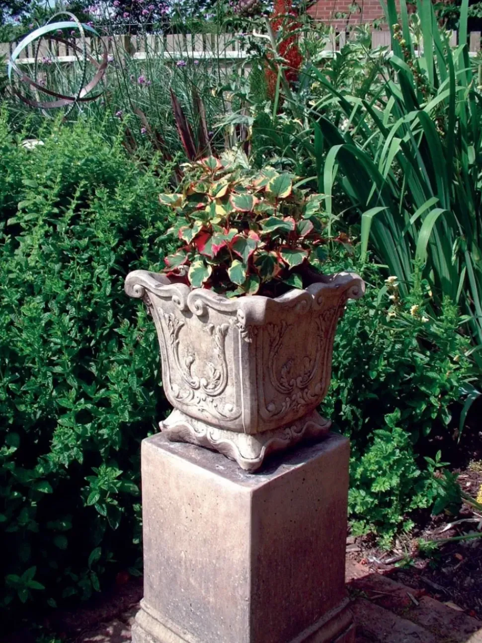 Modena 22 Vase Stone Garden Planter on Pedestal