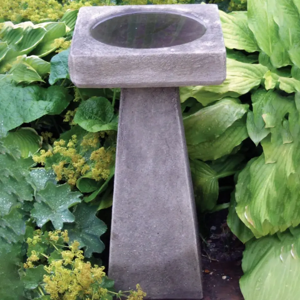Simple Design Stone Garden Birdbath