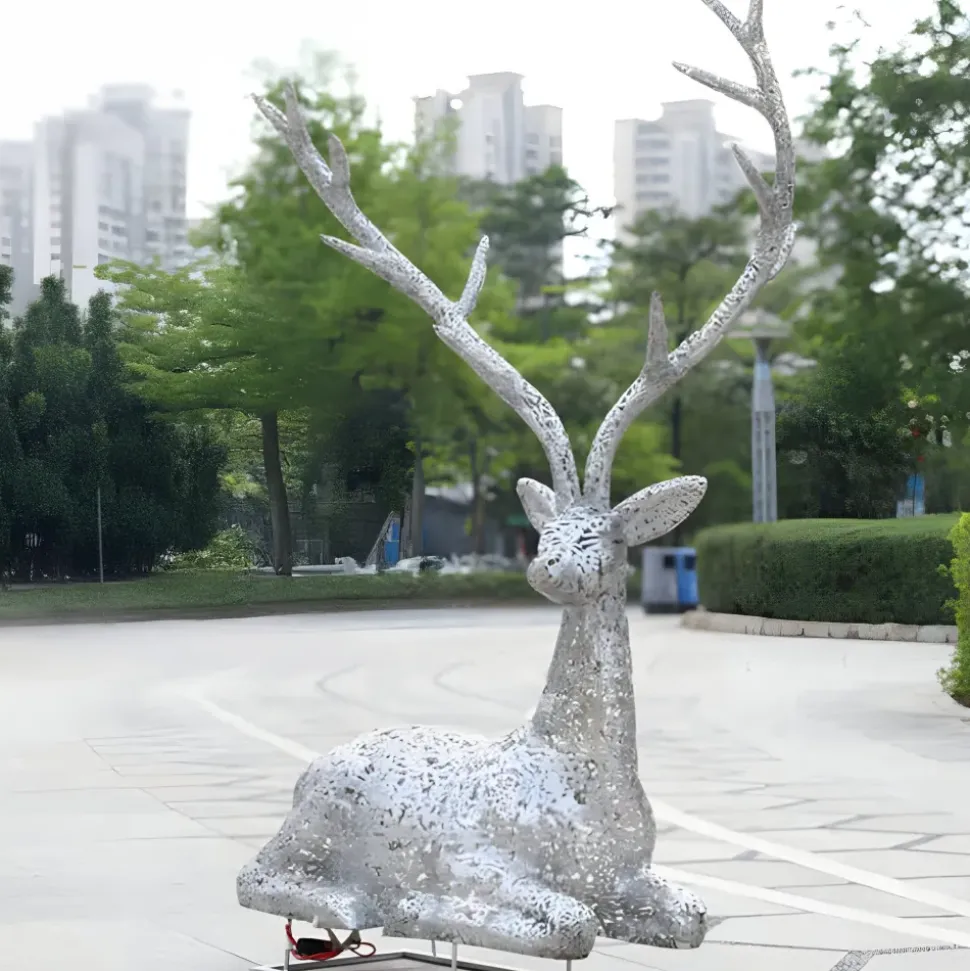 Starlight Stag 125cm LED Silver Metal Garden Sculpture